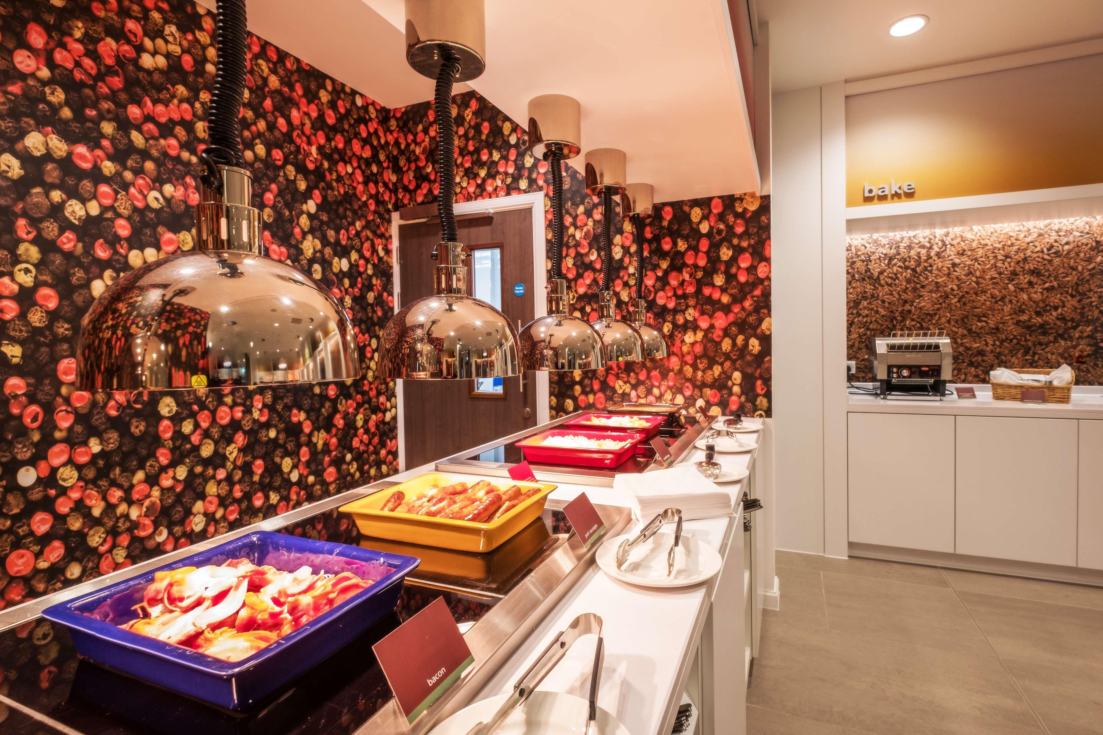 Hampton By Hilton Aberdeen Airport Dyce Εξωτερικό φωτογραφία