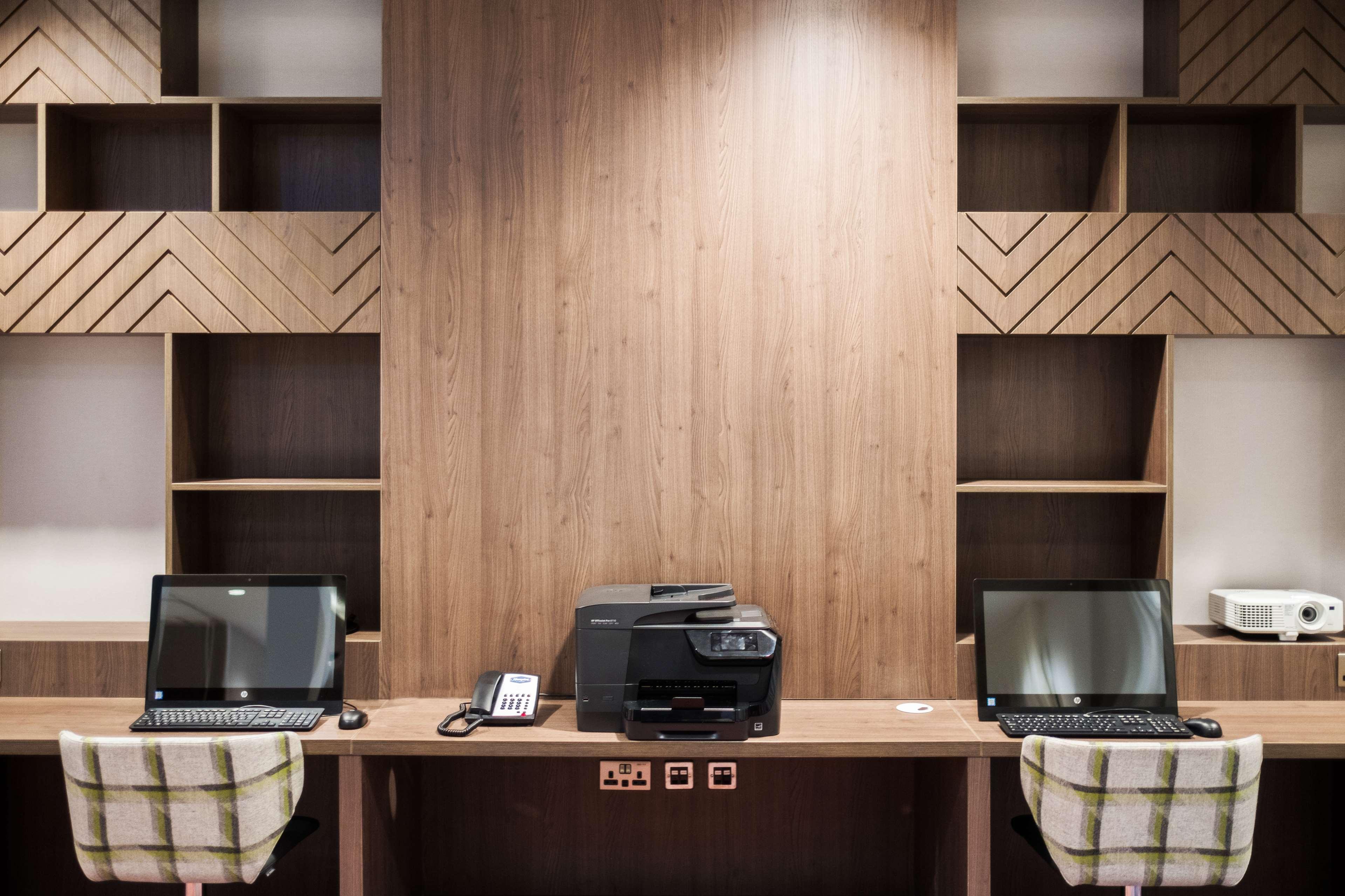 Hampton By Hilton Aberdeen Airport Dyce Εξωτερικό φωτογραφία