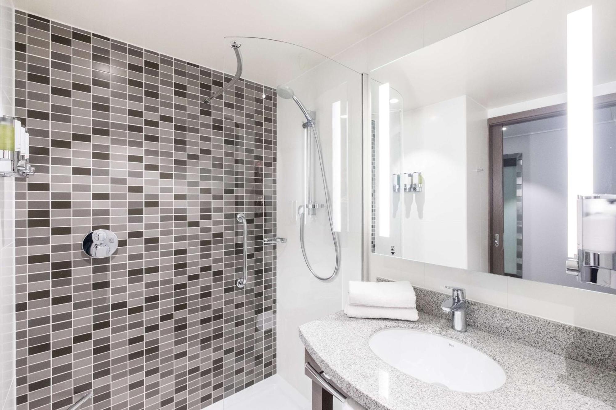 Hampton By Hilton Aberdeen Airport Dyce Εξωτερικό φωτογραφία