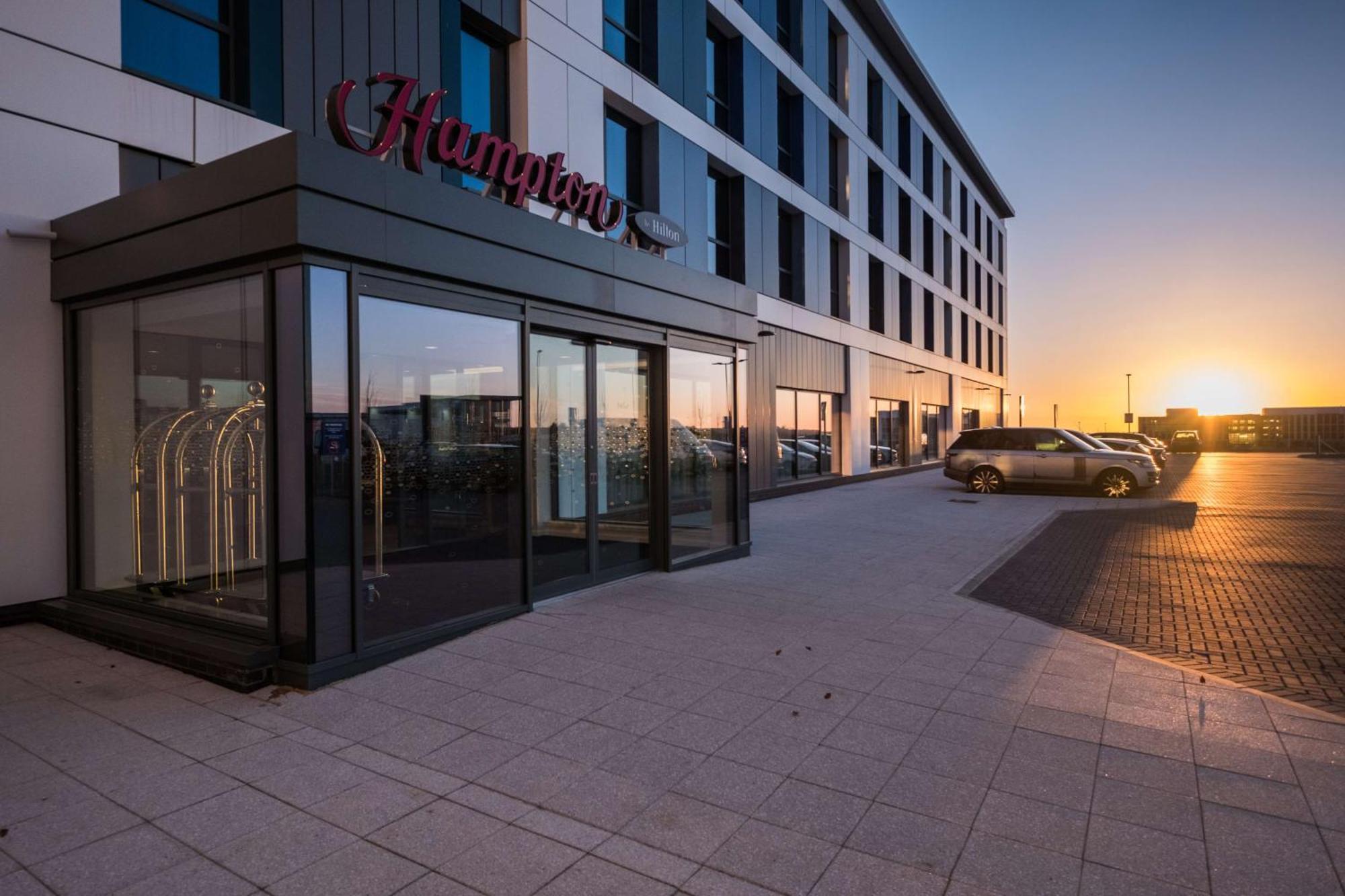 Hampton By Hilton Aberdeen Airport Dyce Εξωτερικό φωτογραφία